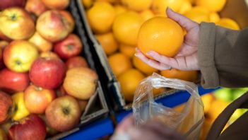 Påsken drev upp försäljningen i matbutikerna i mars. Arkivbild.