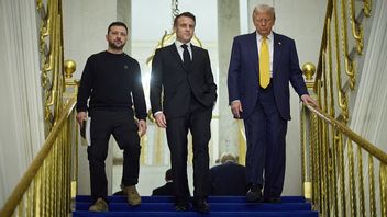 Volodymyr Zelenskyj, Emanuel Macron och Donald Trump under ett trilateralt möte i Paris 7 december  2024. Foto: Wikimedia commons/Public domain