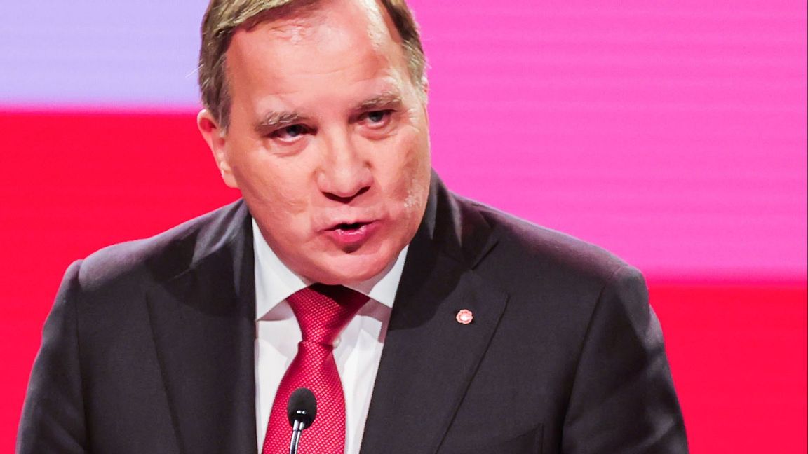 Inte längre partiordförande. Men Stefan Löfven är forfarande, i någon dag till, statsminister. Foto: Adam Ihse/TT