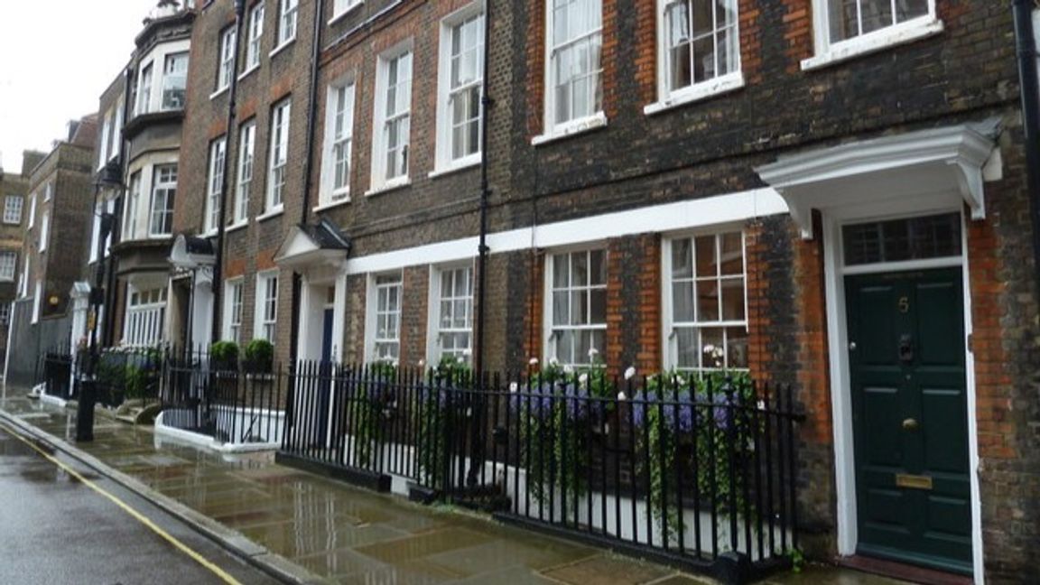 Genrebild. Foto: Basher Eyre / Townhouse in Barton Street via Wikimedia Commons