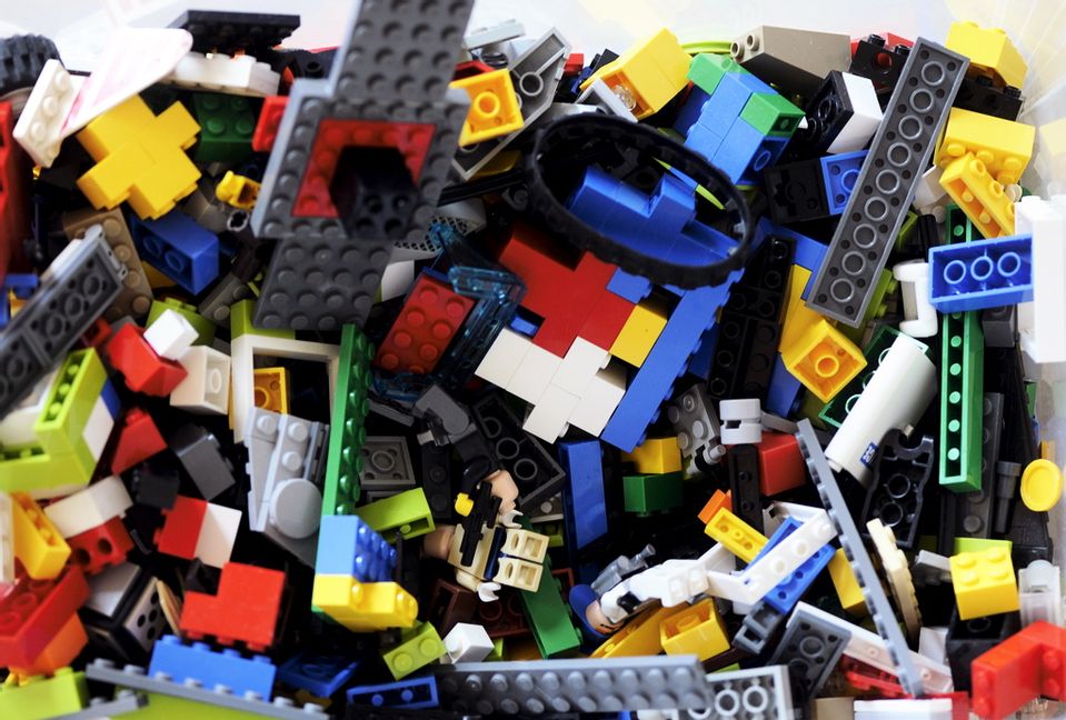 Medieplattformen X stämmer nu den danska leksakstillverkaren Lego. Arkivbild. Foto: Hasse Holmberg/TT