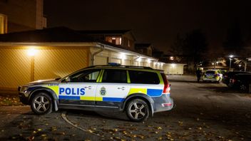 Polisen grep två män misstänkta för mordförsök men de släpptes på fri fot senare under kvällen. Foto: Christine Olsson/TT