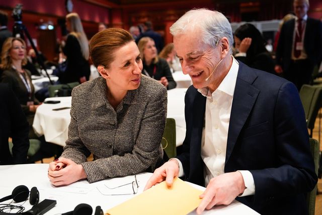 Danmarks statsminister Mette Frederiksen och Norges statsminister Jonas Gahr Støre på Samaks årsmöte i Oslo. Cornelius Poppe/NTB/TT