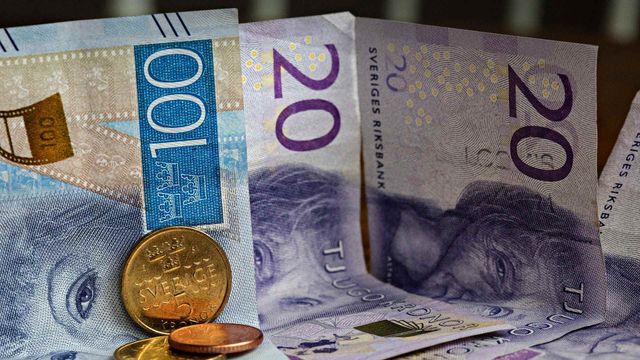 Sedlar och mynt. Foto: Martina Holmberg/TT