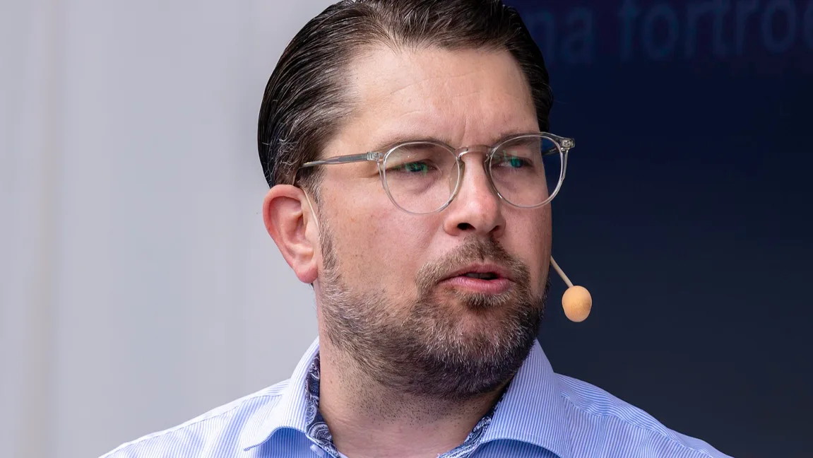 Jimmie Åkesson (SD) menar att omflyttningarna i riksdagsgruppen är naturliga efter valet. Foto: Bene Riobó, CC BY-SA 4.0, via Wikimedia Commons