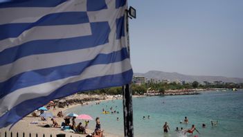 Kreditvärderingsinstitutet S&P höjer Greklands kreditbetyg. Arkivbild. Foto: Thanassis Stavrakis/AP