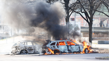 Fyra personer döms efter upploppen i Norrköping under påsken i fjol. Arkivbild. Foto: Stefan Jerrevång/TT 