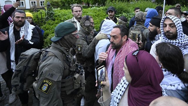 Man kan vara för Palestina utan att vara mot judar, men sådant finlir har sällan demonstranter sinne för. Propalestinsk demonstration i Malmö Foto: Johan Nilsson/TT