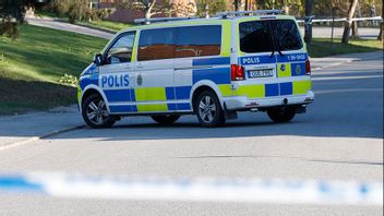 En man har skottskadats utomhus i Jakobsberg norr om Stockholm. Foto: Robin Bäckman / TT