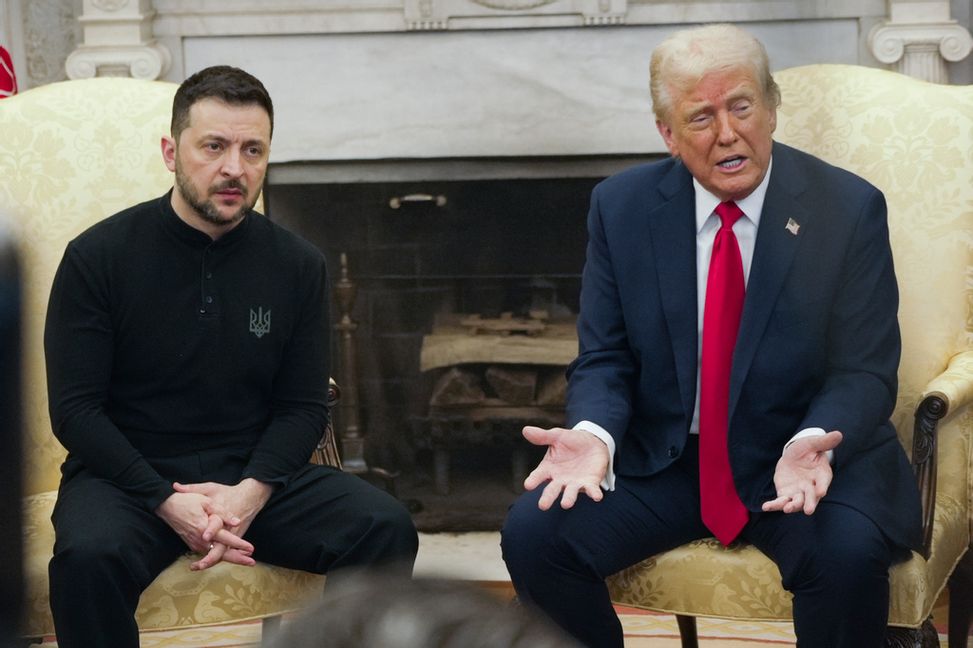 Den ukrainske presidenten Volodymyr Zelenskyj tackar individuellt över 30 världsledare för deras stöd efter ordbråket med Donald Trump. Foto: Mystyslav Chernov/AP/TT
