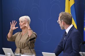 Äldre- och socialförsäkringsminister Anna Tenje (M) tillsammans med socialminister Jakob Forssmed (KD). Arkivbild. Henrik Montgomery/TT