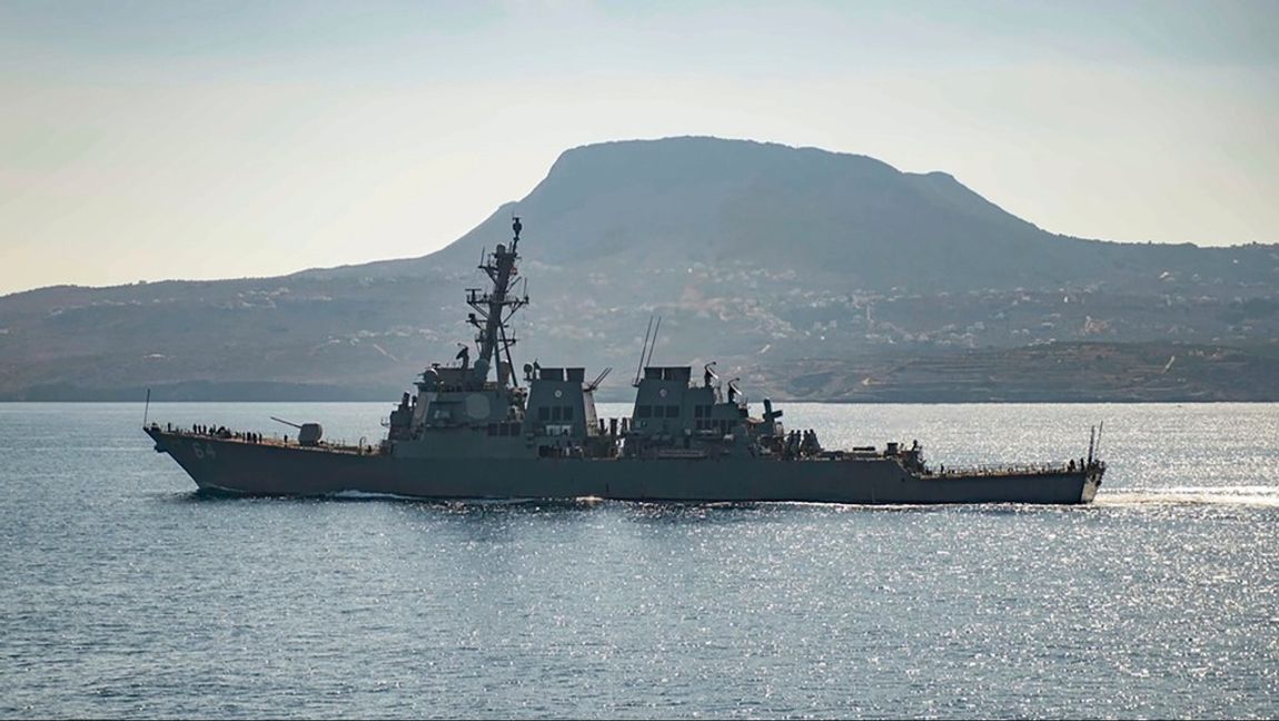 Jagaren USS Carney, ett av de amerikanska örlogsfartyg som varit på plats i Röda havet. Här fotad i Grekland. Arkivbild. Foto: PETTY OFFICER 3RD CLASS BILL DODGE/USA:S MARINKÅR VIA AP/TT