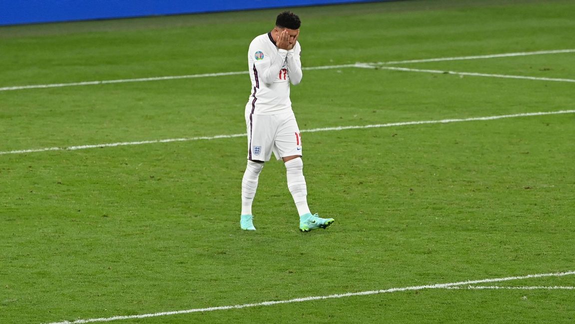 Englands Jadon Sancho, en av dem som missade en straff i EM-finalen, utsattes för en hat- och hotkampanj. Foto: Facundo Arrizabalaga/AP/TT.