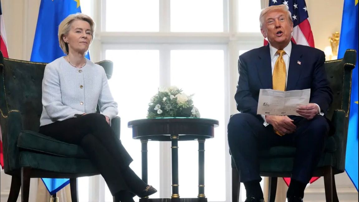 Ursula von der Leyen och Donald Trump i Skottland i söndags, med ”den största affären som någonsin gjorts” Foto: Jacquelyn Martin/AP/TT