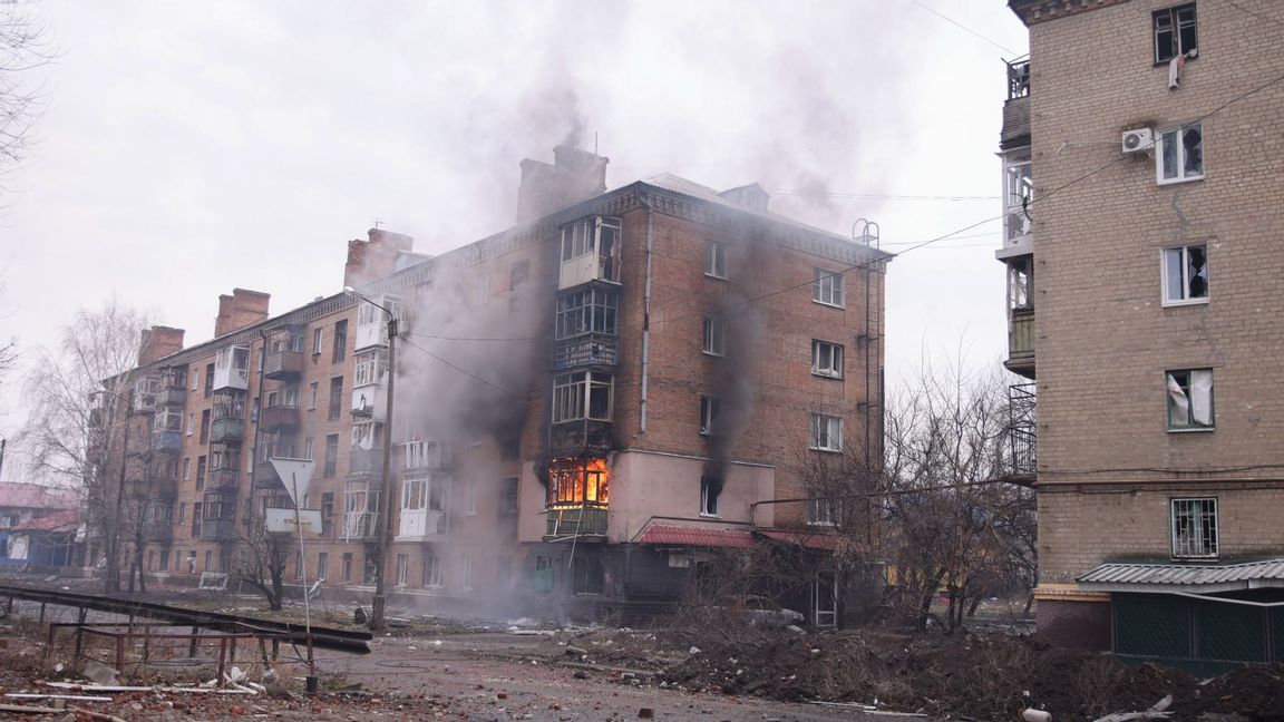 Inifrån de blodiga striderna i Bachmut. Foto: Yevhen Titov/AP/TT