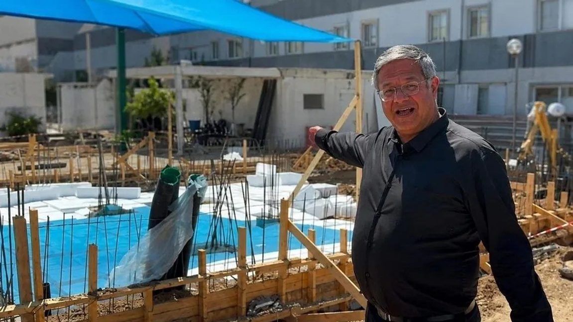 Itamar Ben-Gvir visar upp byggandet av galge. Foto: Otzma Yehudit Spokesperson’s Office