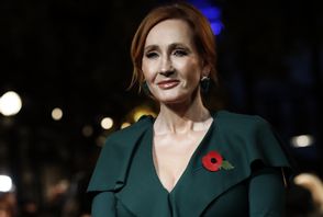 Författaren JK Rowlings "Potter"-universum är värt sin vikt i guld. Arkivbild.  Christophe Ena/AP/TT