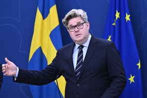 Justitieminister Gunnar Strömmer tar emot förslag om en ny ”reservpolis”. Arkivbild. Foto: Christine Olsson/TT