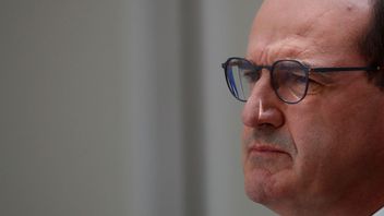 Frankrikes premiärminister Jean Castex meddelar skärpta restriktioner för att minska smittspridningen i landet. Arkivbild. Foto: Gonzalo Fuentes/AP/TT