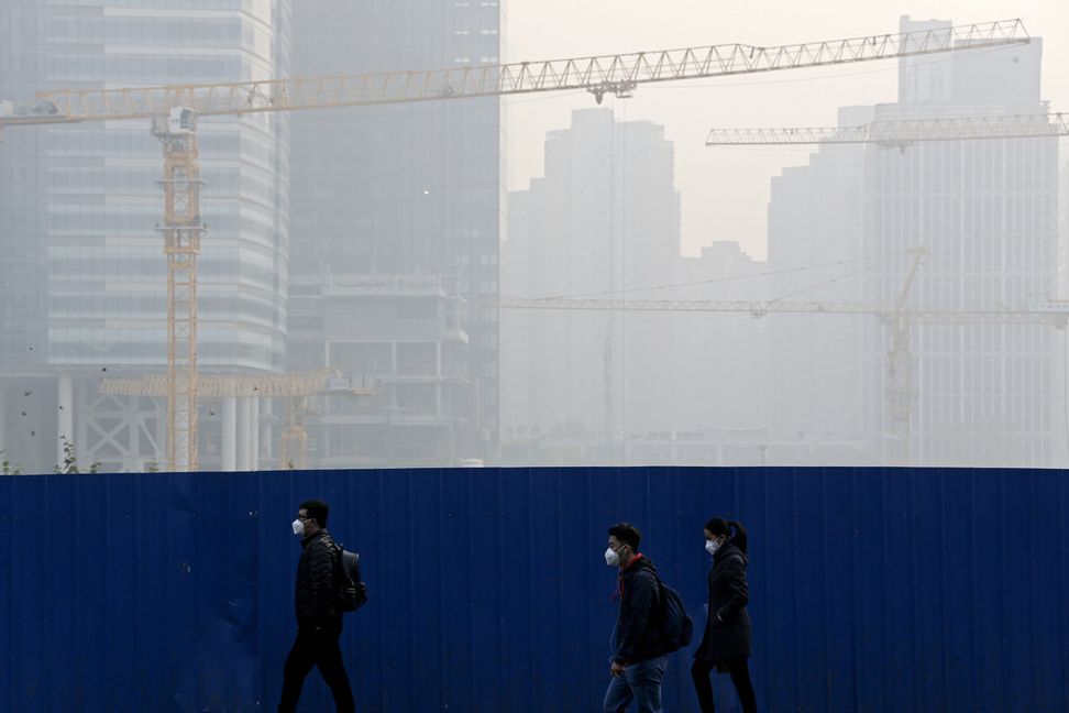 Peking inhöljd i smog. Arkivbild. Foto: Andy Wong/AP/TT.