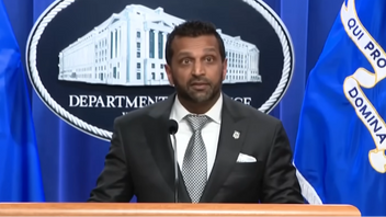 Kash Patel, FBI-direktör. Fakismil Youtube