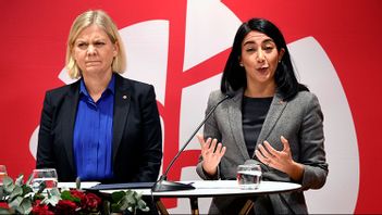 Magdalena Andersson (S) och Lawen Redar (S). Foto: Jakob Åkersten Brodén/TT