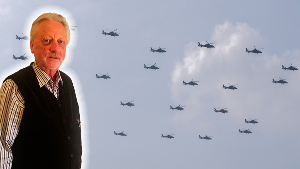 Så här försvarar man folkrätten. Foto: Rafiq Maqbool / AP / TT