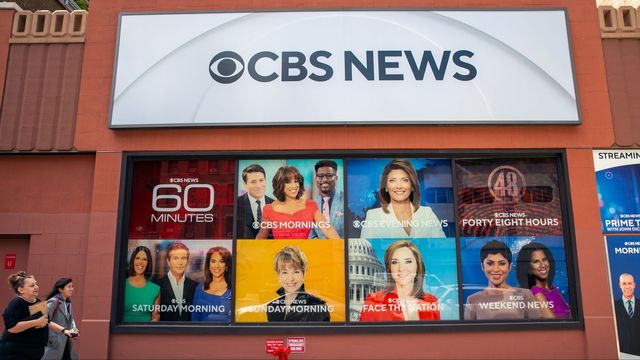 Programmet ”60 minutes” på CBS fick inte sända sitt granskande inslag om påstådda övergrepp i ett fängelse i El Salvador, dit Trumpadministrationen skickat migranter. Foto: TT/ (AP Photo/Ted Shaffrey, File) NYRL406