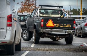 15-årsgränsen blir kvar för A-traktorer. Men det kommer få gå fortare. Arkivbild. Foto: Claudio Bresciani /TT