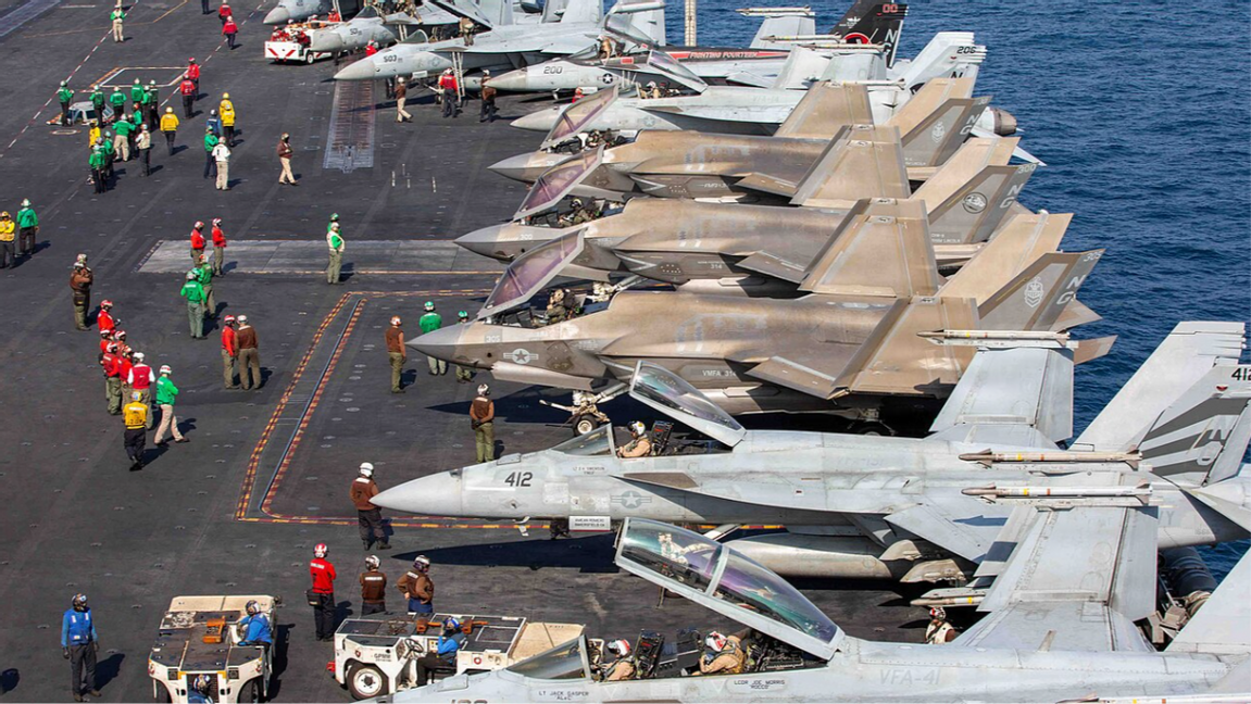 Krig eller fred? Trump bestämmer. Foto: United States Department of Defense, Public Domain, via Wikimedia Commons