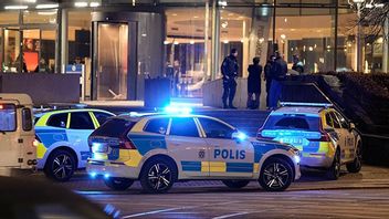 Pågående polisinsats vid Campus Pedagogen på Göteborgs universitet vid Grönsakstorget. Foto: Björn Larsson Rosvall / TT