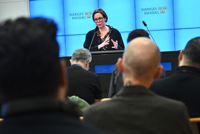 Utrikesminister Maria Malmer Stenergard (M) håller pressträff efter det blixtinkallade mötet om Ukraina. Foto: Claudio Bresciani/TT