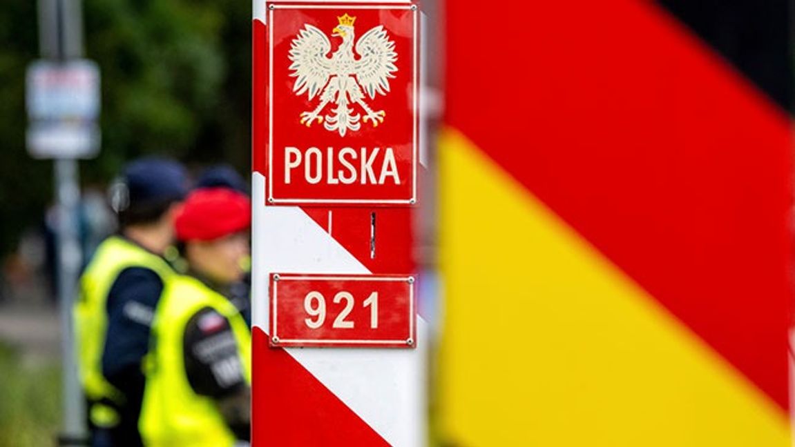 Bild från pols-tyska gränsen. Bild: Stefan Sauer/dpa via AP