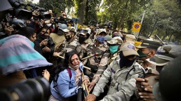 Kvotering leder ibland till våld. Photo credit: Manish Swarup / TT