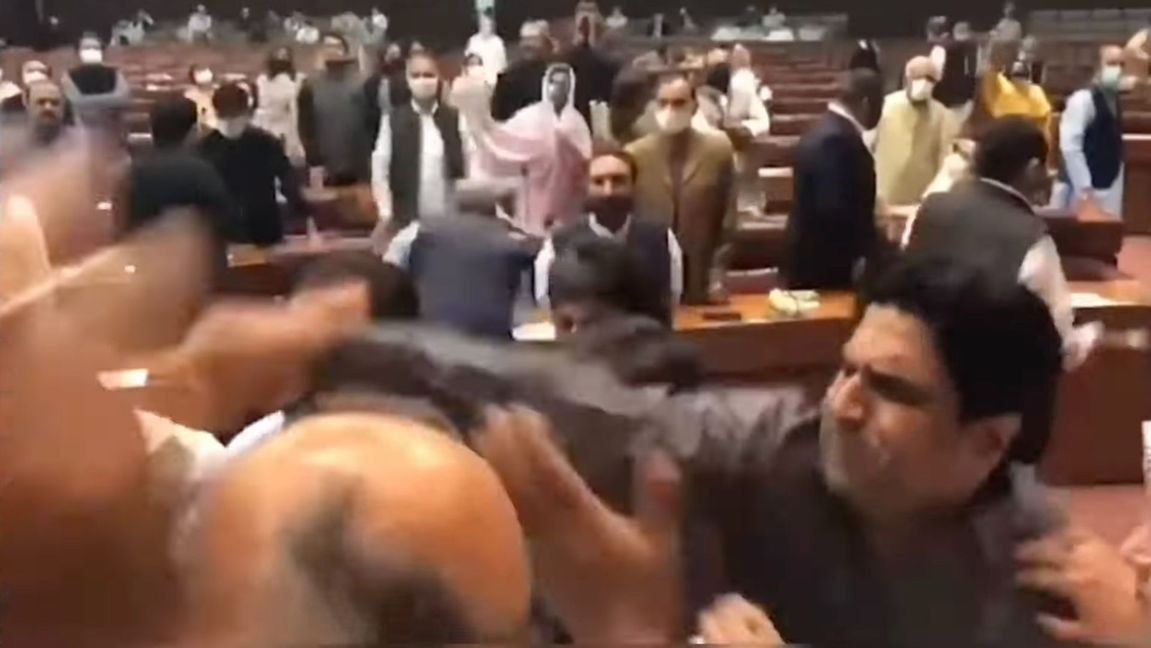 Slagsmål i Pakistans parlament i förra veckan