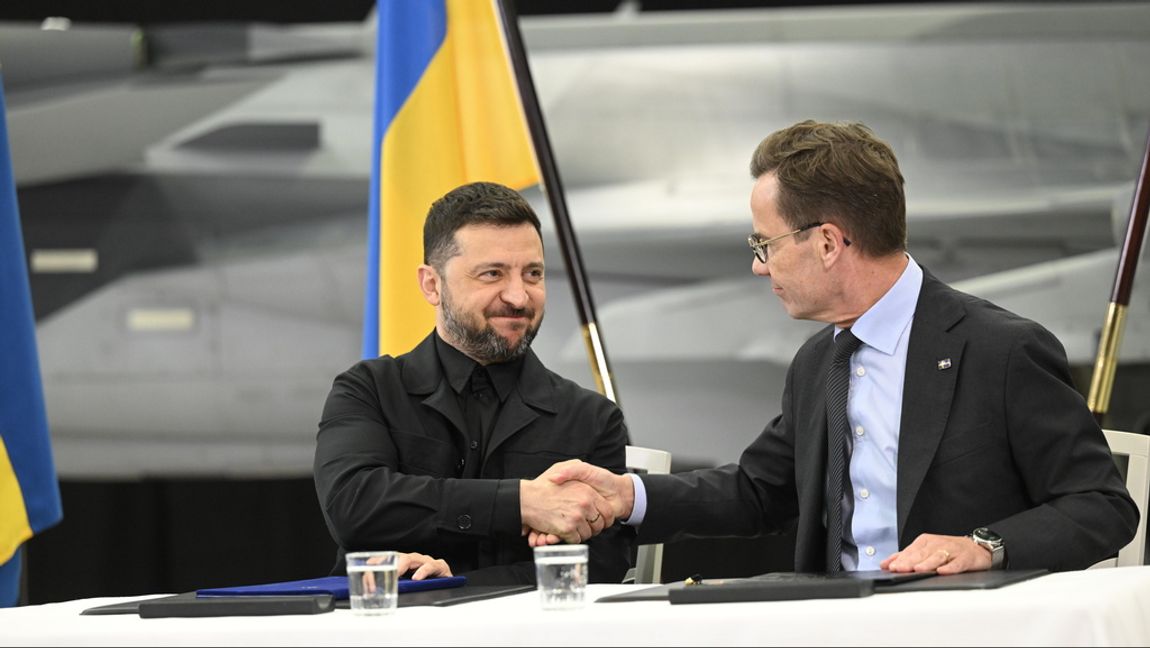 Statsminister Ulf Kristersson (M), till höger, och Ukrainas president Volodymyr Zelenskyj. Foto: Fredrik Sandberg/TT