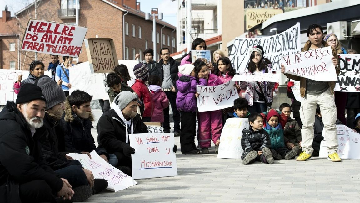 Svagt stöd i riksdagen för amnesti för afghaner i Sverige. Här en demonstration i Boden till stöd för ett tiotal afghaner som hungerstrejkar för att få stanna i Sverige. Arkivbild. Foto: Jens Bäckström / TT