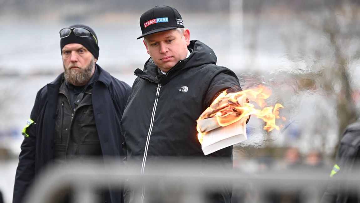 Paludan borde få ha bränt koranen. Foto: Fredrik Sandberg/TT 