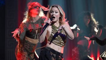 Måste vi lyssna på Zara Larsson för att få balans, eller kan vi lyssna på vad vi gillar? Foto: Henrik Montgomery/TT