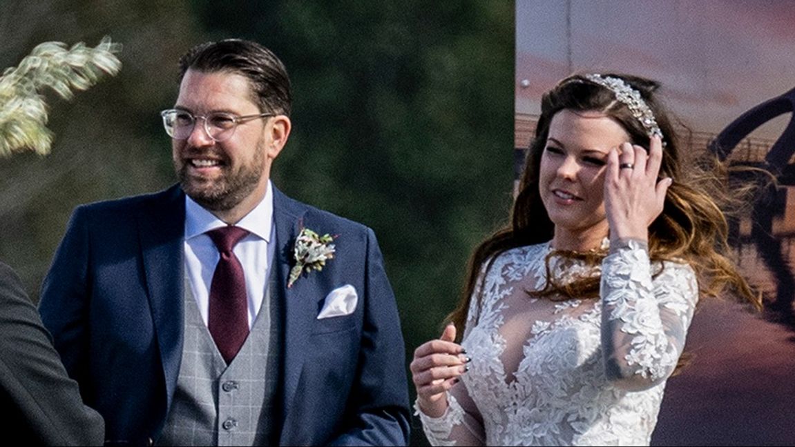 Jimmie Åkesson och den nyblivna hustrun Matilda Kärnerup. Foto: Johan Nilsson/TT