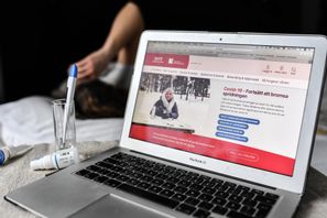 AI-chatten är en del av 1177 Vårdguiden och ska ge råd och vägledning. Arkivbild. Foto: Anders Wiklund/TT.