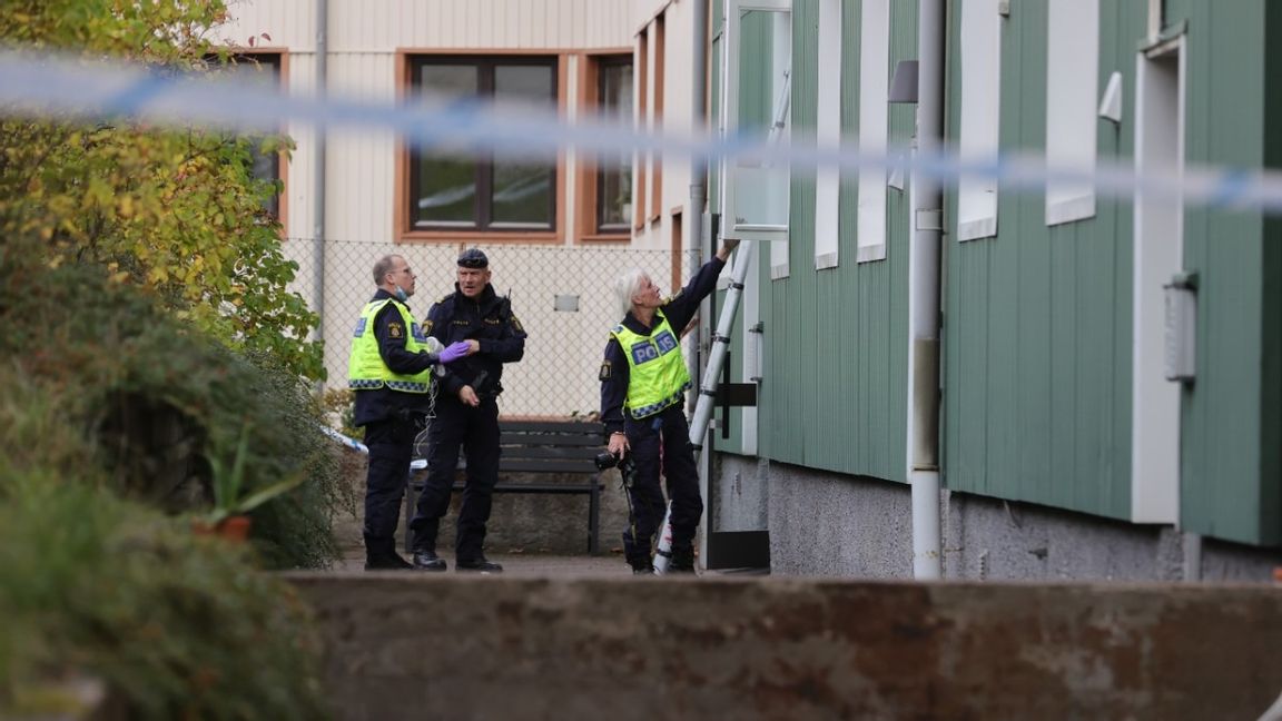 Polisbostad i Göteborg har beskjutits av hittills okända gärningsmän. Foto: Adam Ihse/TT