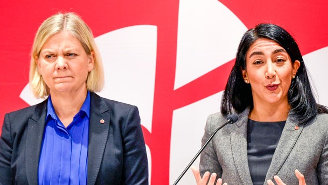 Magdalena Andersson och Lawen Redar har båda i omgångar uttalat att S ska ha en stram migrationspolitik. Nu säger S-kommuner nej till återvandring. Foto: Jakob Brodén Åkersten/TT