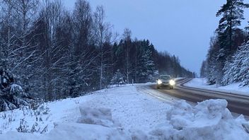 Det finns risk för plötslig ishalka på många håll i Mellansverige på lördagen. Arkivbild. Foto: AnnaMaria Björkman/TT