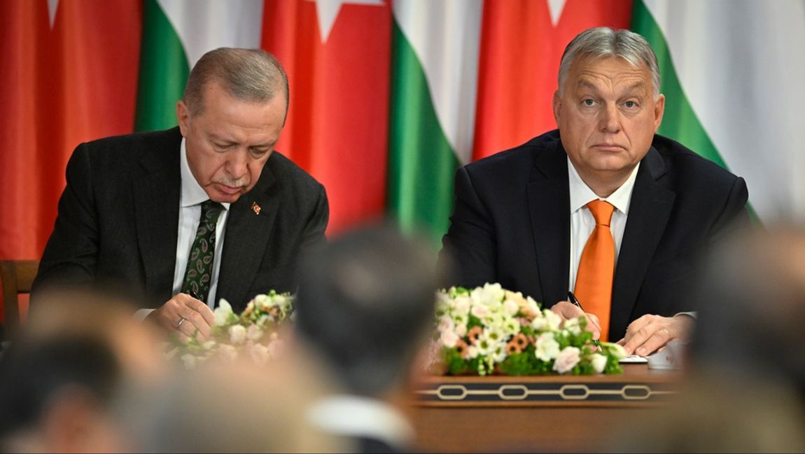 Recep Tayyip Erdogan tillsammans med Ungerns premiärminister Viktor Orbán. Foto: Denes Erdos/AP/TT