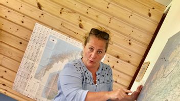 Vibeke Stjern (AP) är ordförande i Åfjord kommun i Norge. Här bor knappt 5 000 invånare. Här finns också över 200 vindkraftverk. Och för Åjord har det betytt ett rejält tillskott i den kommunala kassan.  ”Vi får 50–60 miljoner kronor per år”, säger hon till SVT. Foto: Jonas Hållén