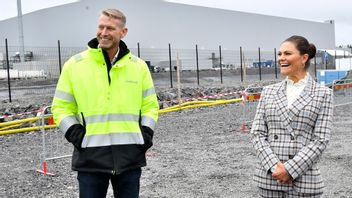 Kronprinsessan är en av många namnkunniga som har besökt Northvolt och delat sin stjärnglans med projektet. Foto: Jonas Ekströmer/TT 