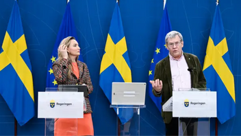 Energi- och näringsminister Ebba Busch (KD) tillsammans med utredare Bo Diczfalusy under en pressträff januari 2024. Idag möts de igen för att presentera ett nytt delbetänkande gällande elförsörjning. Foto: Pontus Lundahl/TT