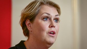 Lena Hallengren vill att arbetet påbörjas inom kort. Foto: Jonas Ekströmer/TT