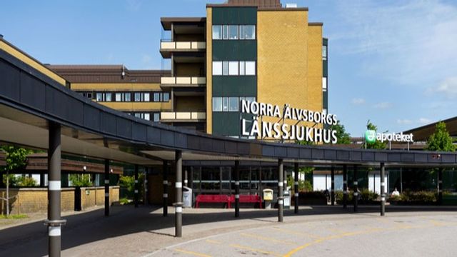 Norra Älvsborgs länssjukhus i Trollhättan, en av de vårdinstanser Lina Bryant var i kontakt med. Foto: W.carter, CC0, via Wikimedia Commons.